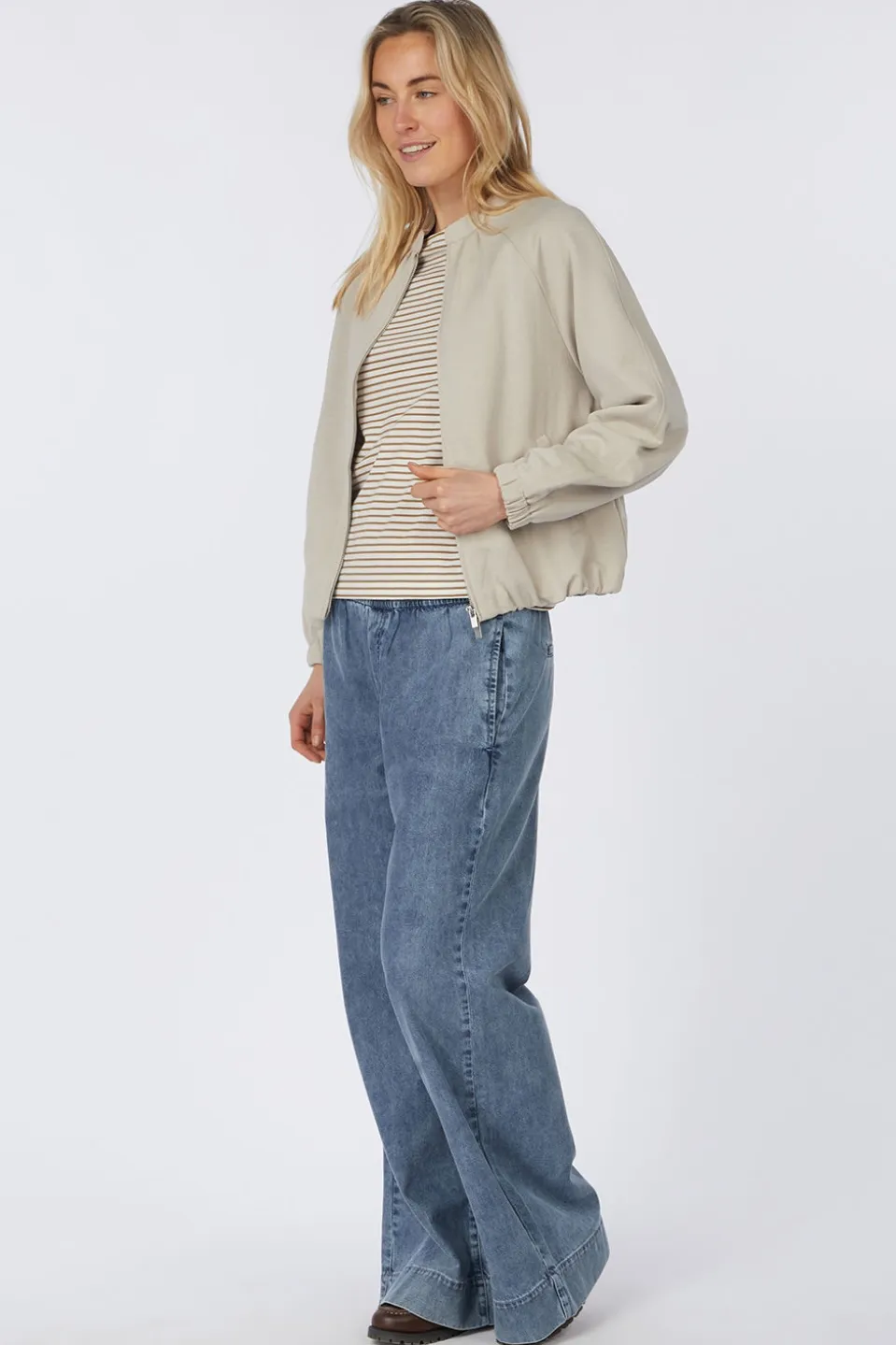 Bomber Hana