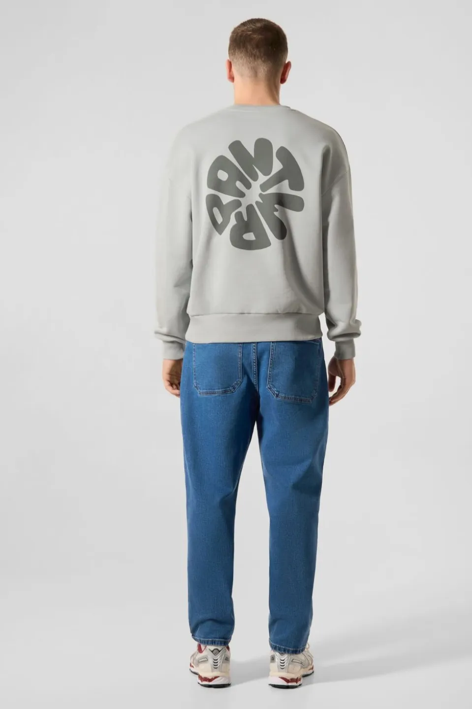 Pull Backprint Sweat - Straight Fit