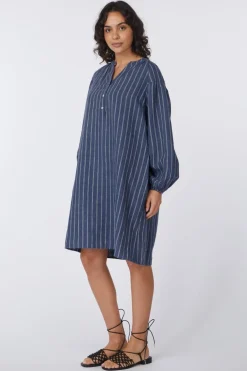 Robe Leilani
